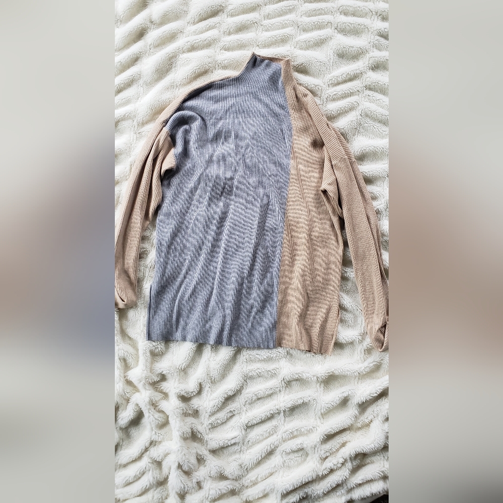 Cara Santana Nine west soft feel color block mock turtleneck cuffed slee…